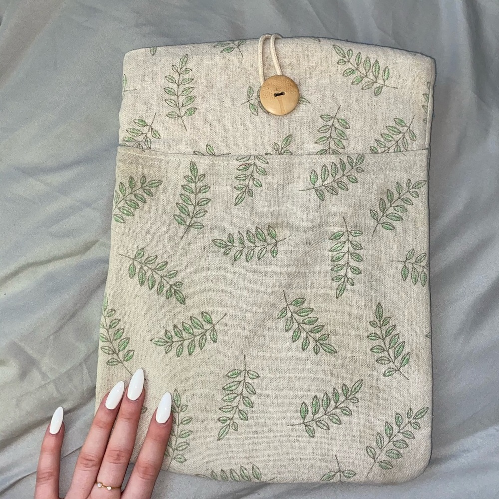 13" Laptop Case with Leaves